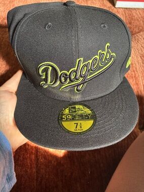 New Era Dodgers Black & Neon Yellow Patch Fitted Cap